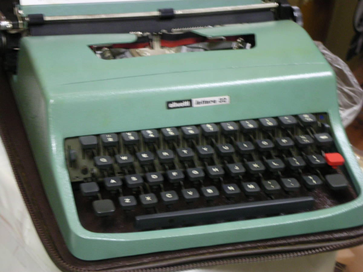 olivetti オリベッティ タイプライター Lettera32 / GUCCI グッチ