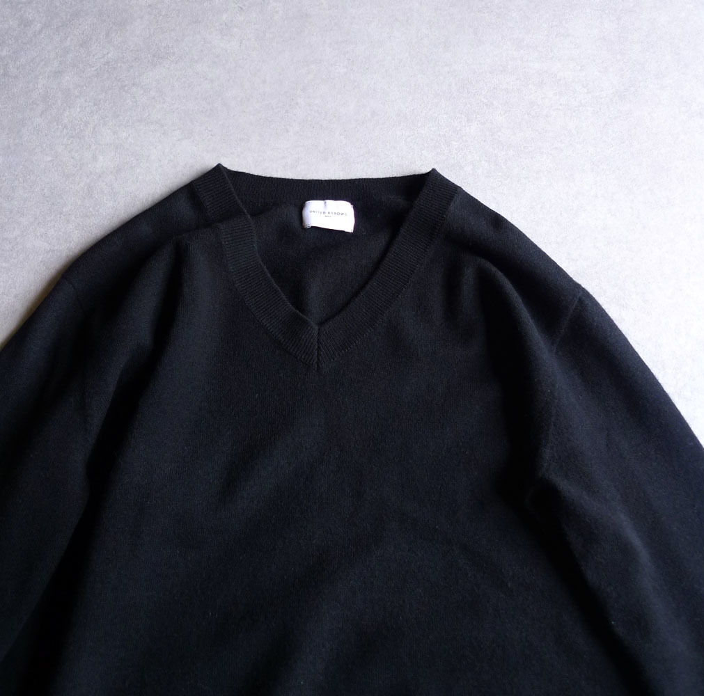 ユナイテッドアローズ TOKYO 定価1，7万 上質ふんわりVネックニット ブラック UNITED ARROWS セーター 黒