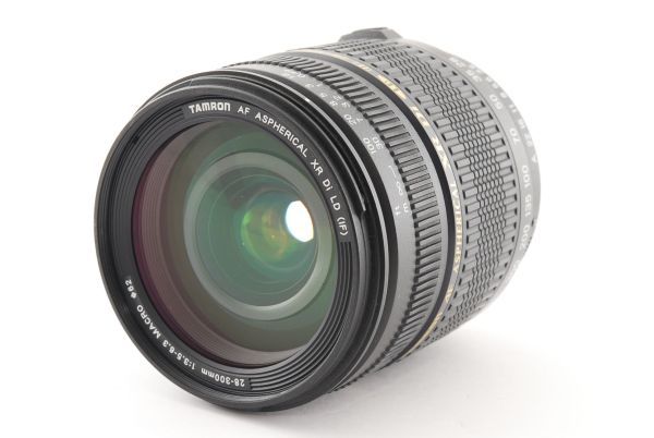 「完動品」Nikon AF NIKKOR 18-35mm f/3.5-4.5 D 高倍率ズームで撮る夜の巨大建造物――タムロン「28-300mm F/