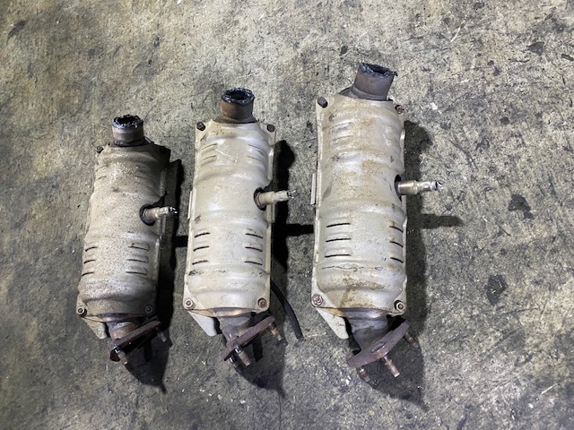 HONDA L13A GD1 フィット 真ん中1センサー 触媒 キャタライザー 3