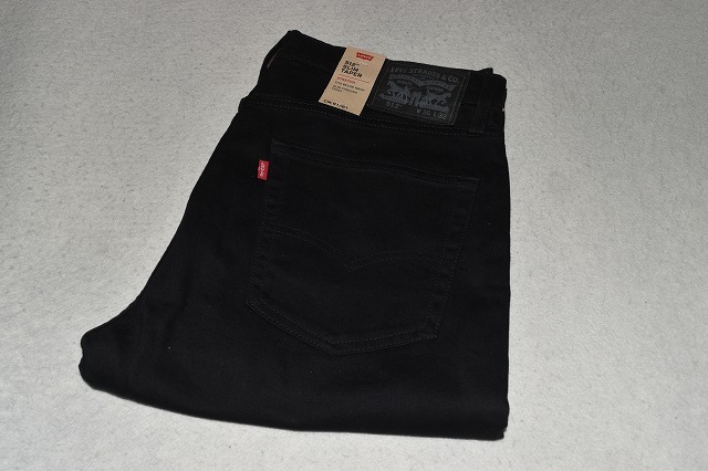 新作，新作登場 LEVI'S 512 W36 L32 スリム テーパー ストレッチ ブラック(W36)｜売買されたオークション情報、yahooの商品情報をアーカイブ公開 - オークファン W36
