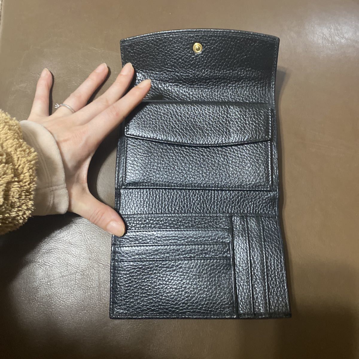 正規新品 訳あり ハンティングワールド 折り財布 ブラック 二つ折り