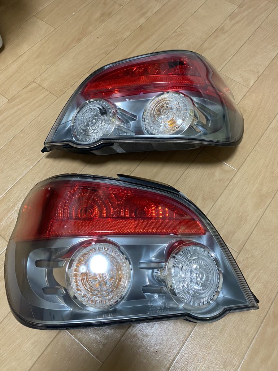 純正テールライト レンズ　右 インプレッサWRX　GDA GDB G型 鷹目 インプレッサ GDB WRX 送料無料US 希少フルLEDテール インプレッサWRX