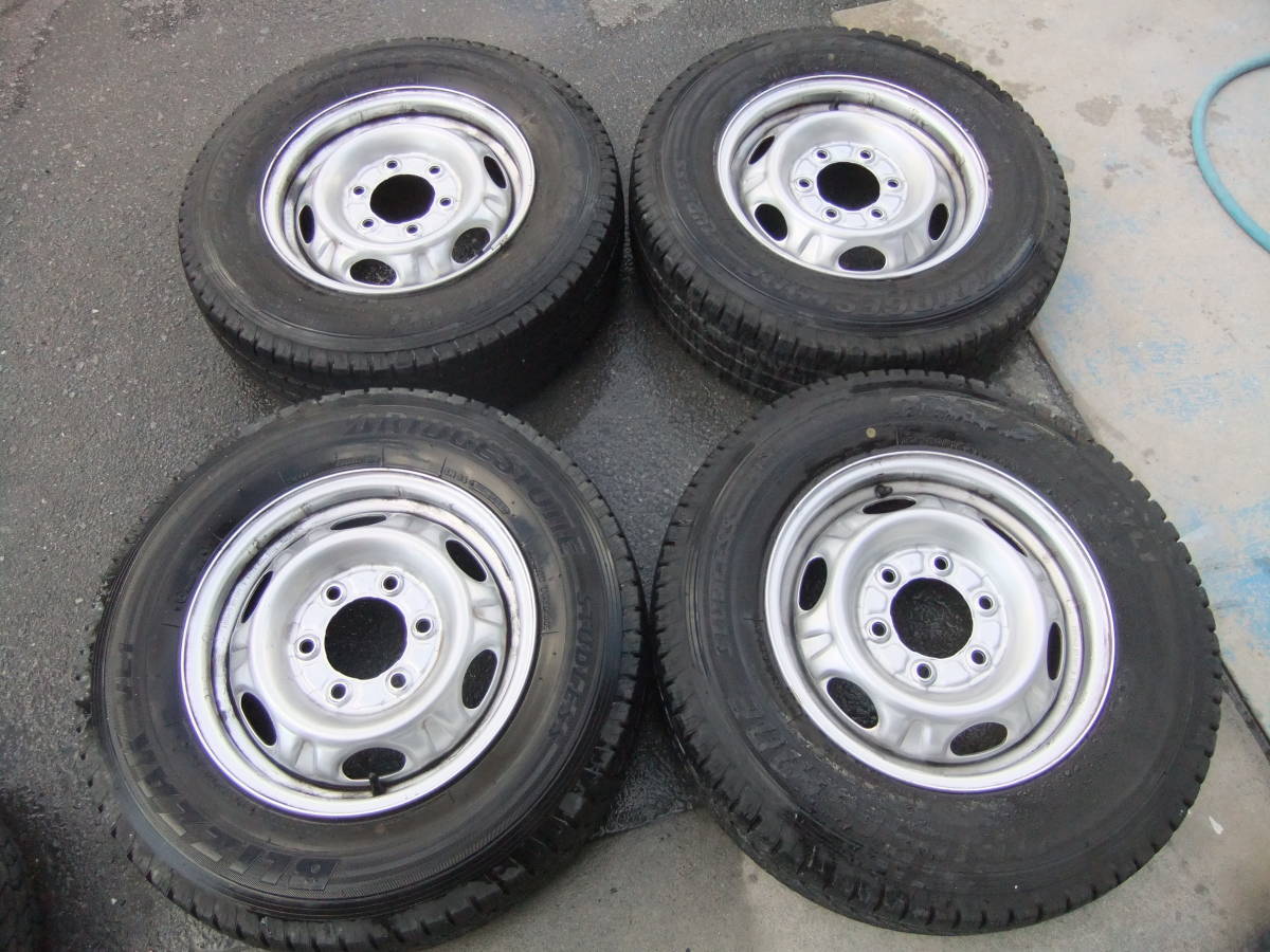 NV350キャラバン☆195/80R15☆ブリヂストン☆スタッドレスタイヤ