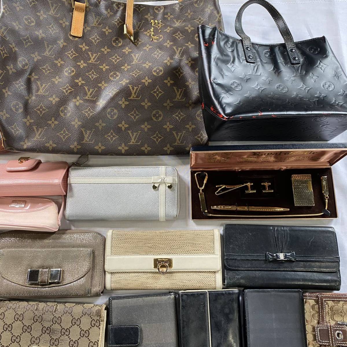 ルイヴィトン グッチ プラダ 財布 バッグまとめ売り