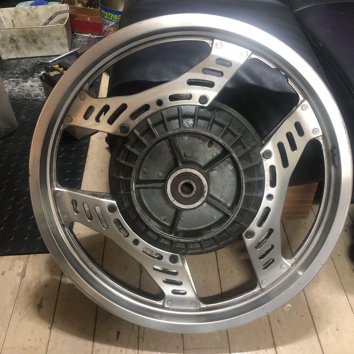CBX400F CBX550F 公式通販 CBX400F⁄3Psリベット止めコムスターホイール 