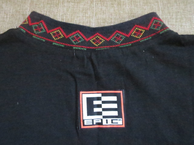 サンタクルーズTシャツ ストレンジノーツ のTシャツになります