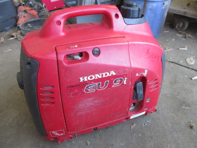 ホンダ　インバーター発電機　EU9I