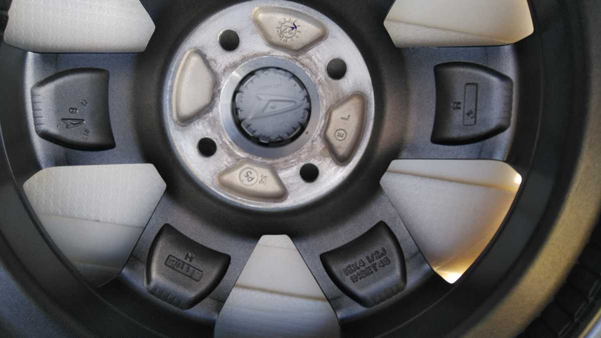 ダイハツタフト純正アルミホイール新車外し15x4.5SET45 タフト