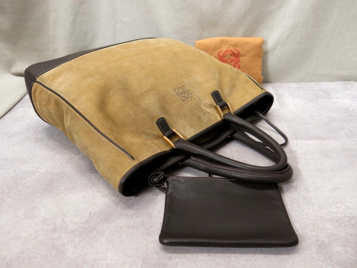 ○美品○LOEWE ロエベ○アナグラム ロゴ型押し○バイカラー○スエード 