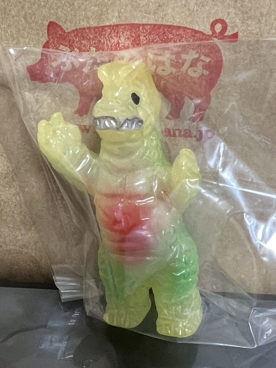 2016年発売 ぶたのはな じゃんけんバトル畜光怪獣2体セット