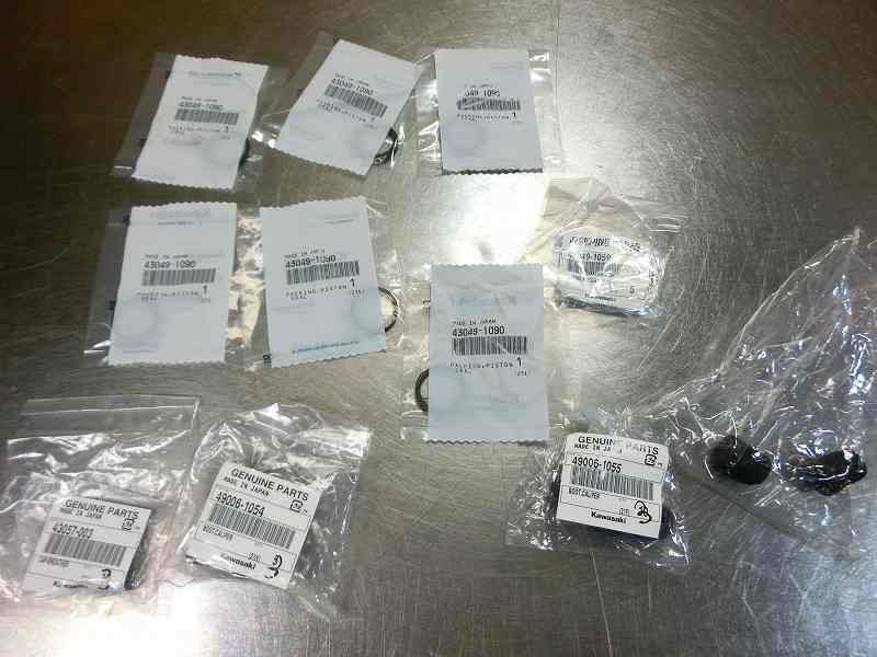 ZXR250 新品♪ブレーキキャリパー オーバーホール用パーツあるだけセット、ピストンシール他☆A型、ZX250A