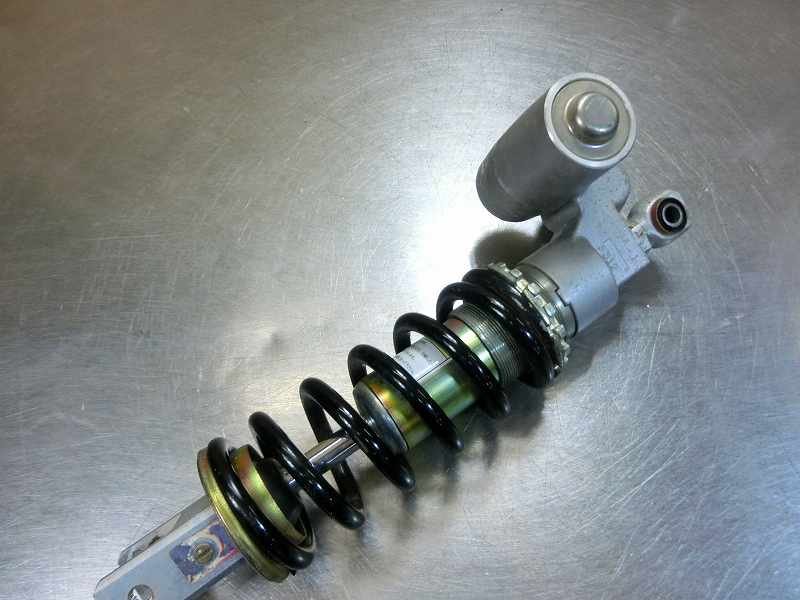 RGV250γSP 減衰圧調整付きリアサスペンション☆VJ23A、RGV250ガンマSP