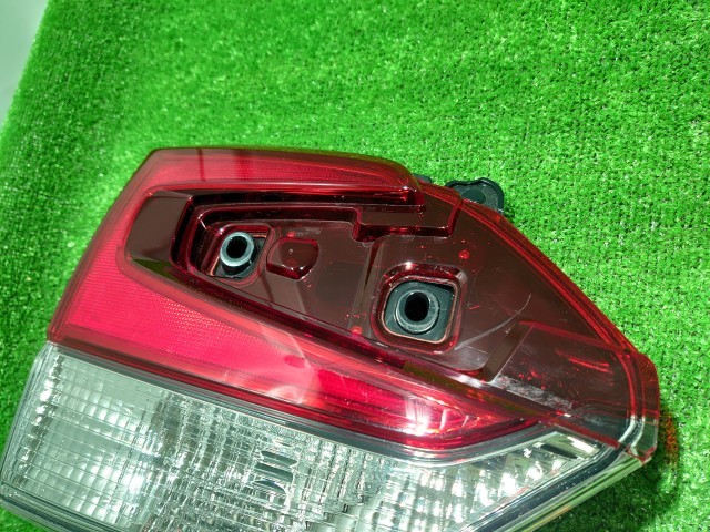 フォレスター SK9 スバル 左テールランプ⁄左テールライト 76279◇SK5