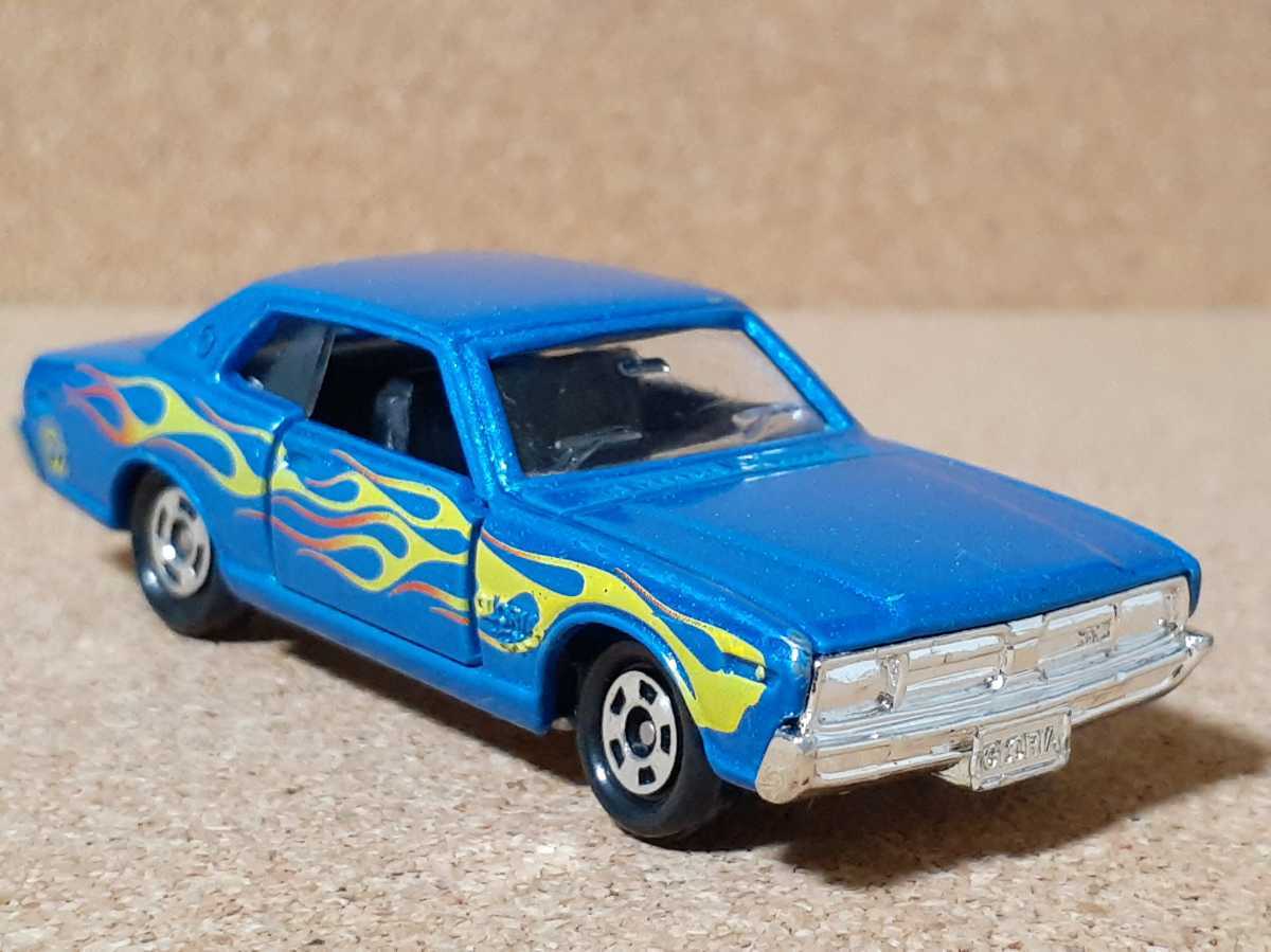 ◇中国製トミカ/ギフトばらし◇日産・グロリア(230/ムーンアイズ)◇箱