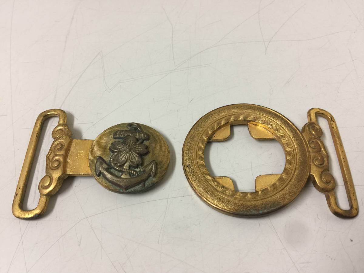 古い メダル 徽章 昭和レトロ 日本海軍 バックル 桜錨 軍物 箱付き 当時物