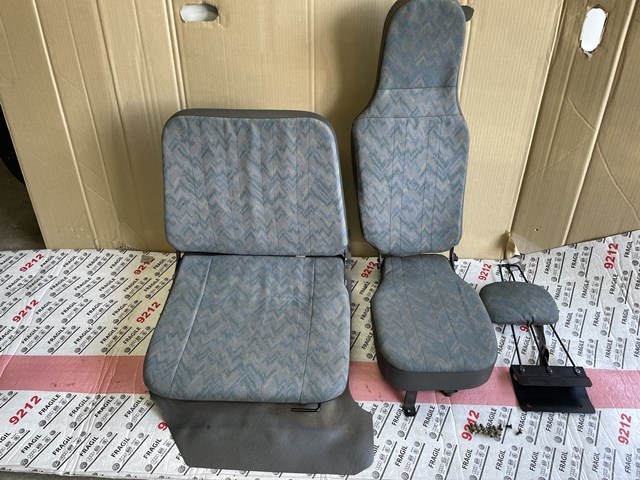 ミゼット2 バン 2人乗り モケット フロントシート 左右 運転席 助手席