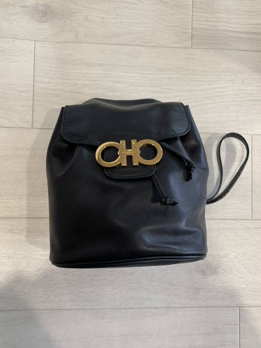 美品✨　Ferragamo フェラガモ　ヴァラ　リュック　ミニ　ブラック　黒 フェラガモ Ferragamo Salvatore ミニ ミニリュック バックパック
