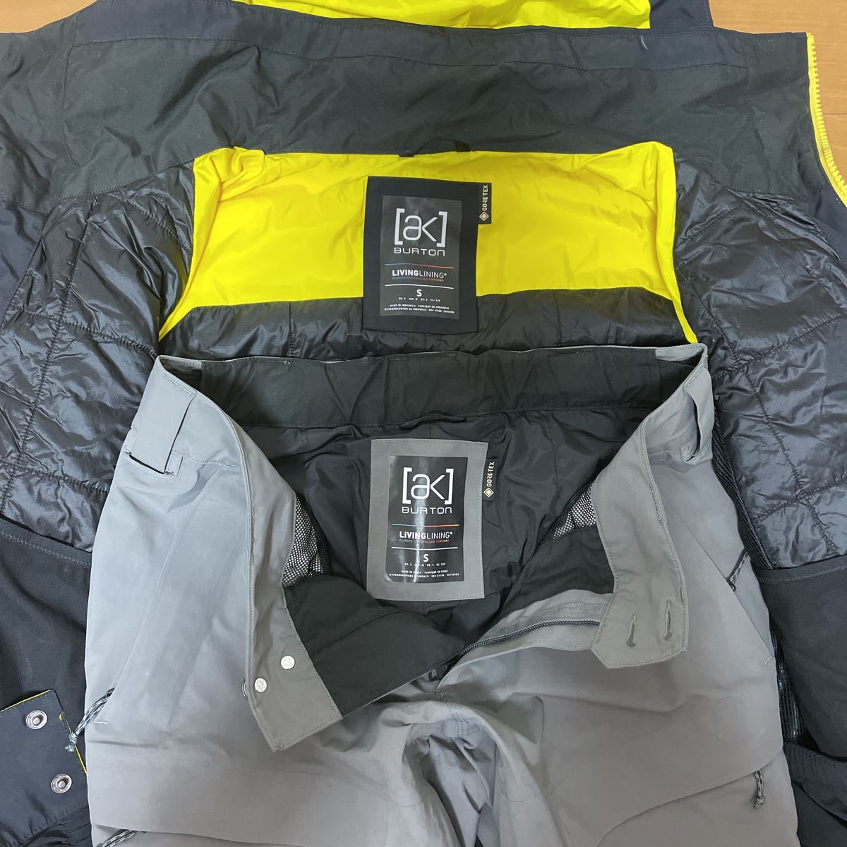 Burton AK Gore-Tex ジャケット&パンツ セット 程度良好20-21モデルBurton ak GORE-TEX AK GORE SWASH ジャケット