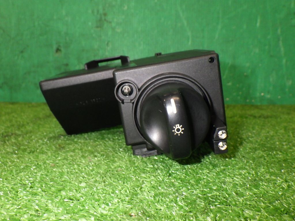 ベンツE240[W210後期]ライトスイッチ A2105450504