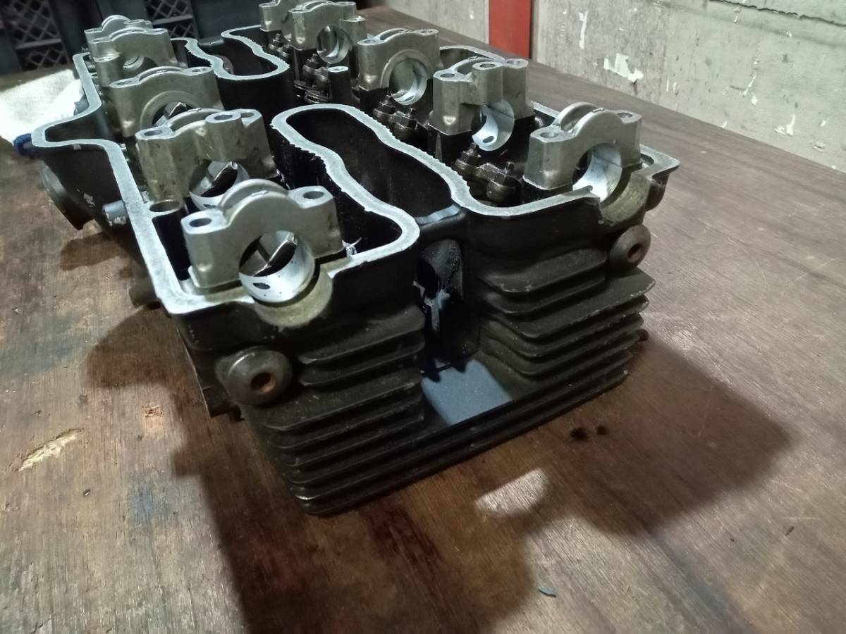 CBX400F シリンダーヘッド ジャーナル部傷少ない エンジン(ホンダ用