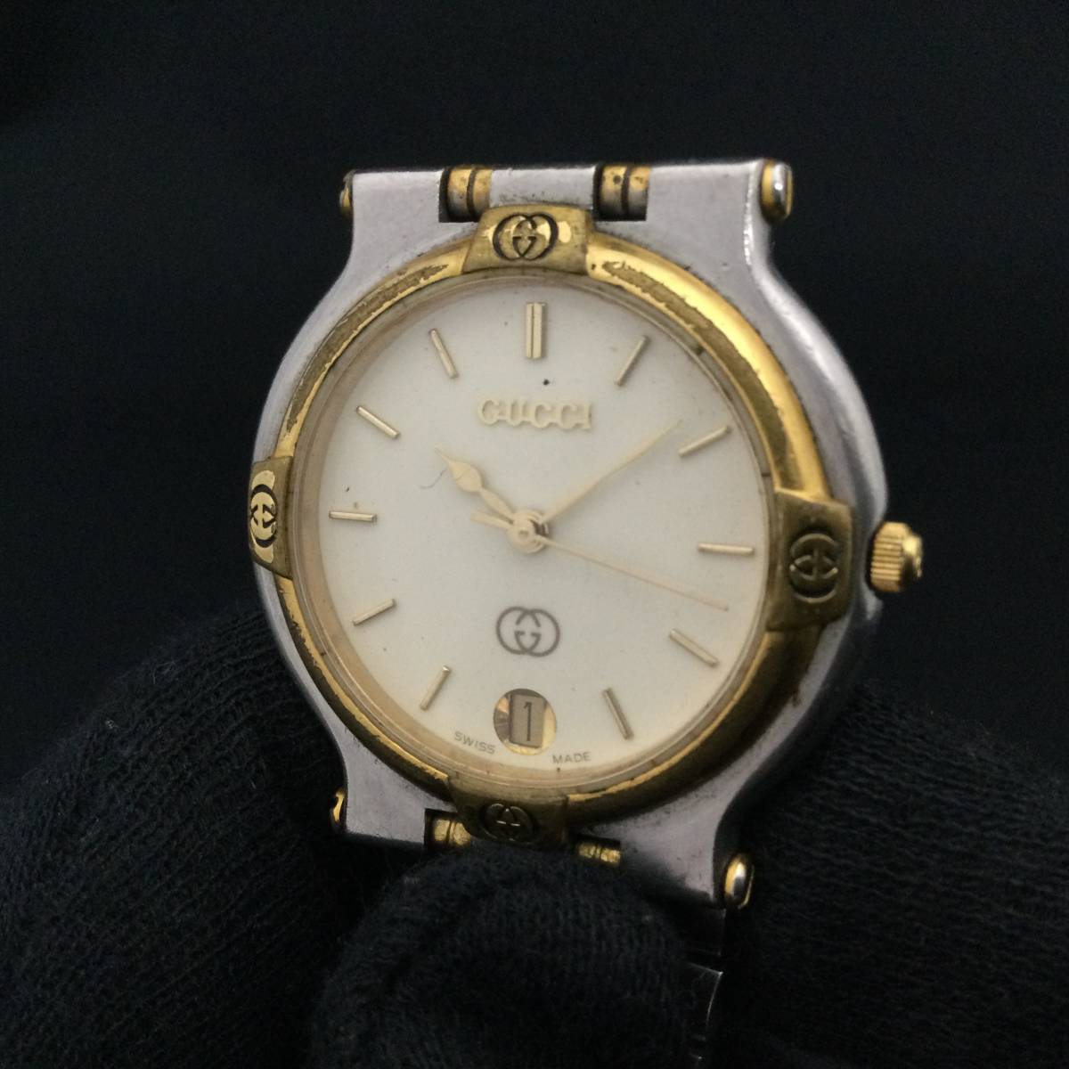 040113 220226　 GUCCI 　グッチ　9000M デイト　ホワイト文字盤　メンズ　腕時計　クオーツ　ラウンド　稼働品