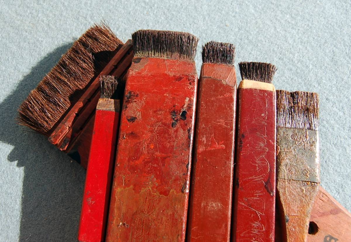 漆職人使用　刷毛×7本　竹/線引きのような品　漆刷毛　　USED 日本にたった3人 絶滅寸前の職人”漆刷毛師”(うるしばけし)に迫る |