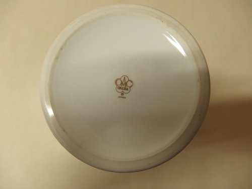 0130120w【大倉陶園 白 赤 花瓶】陶器/OKURA/フラワーベース/花器/花生