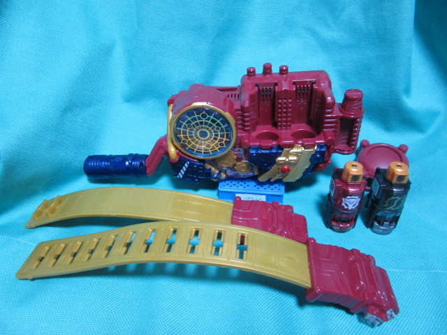 レジェンドライダー 変身ベルトver.20th 仮面ライダービルド DX 変身