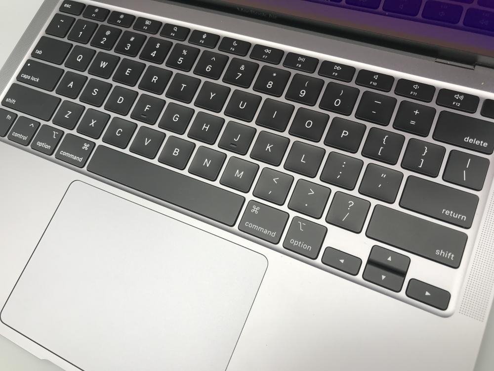 M571【美品】 充放電回数113回 MacBook Air Retina 2020 13インチ SSD
