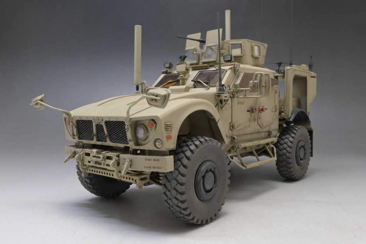M1240a1 装甲車 軍用 バギー M1240A1 M-ATV フルインテリアキット ライ