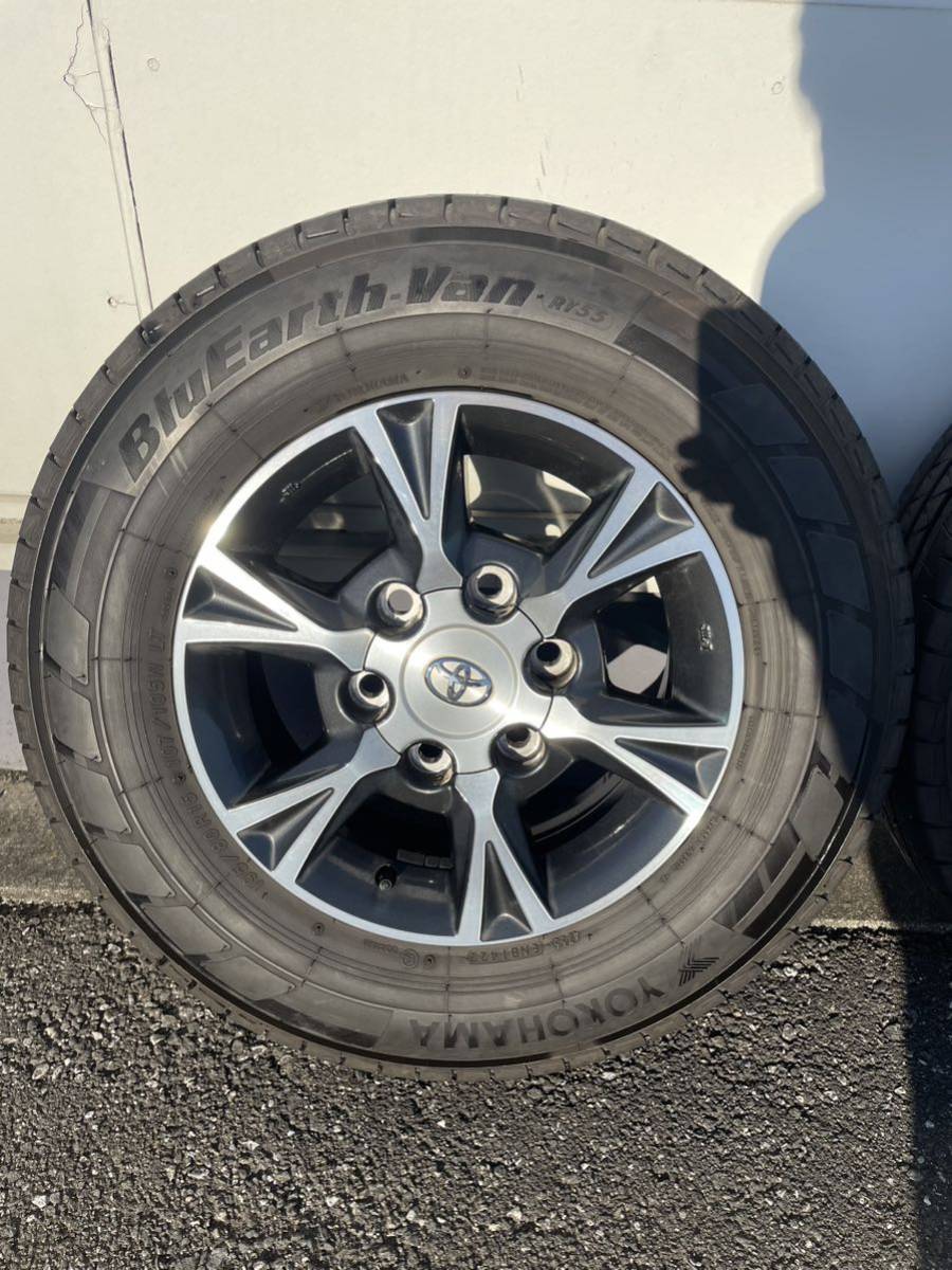 美品　ハイエース　200　純正アルミホイール、タイヤ 、ナット付　４本セット ハイエース 195&frasl;80R15 純正 U85107227 №B250214-B2&frasl;6H 0