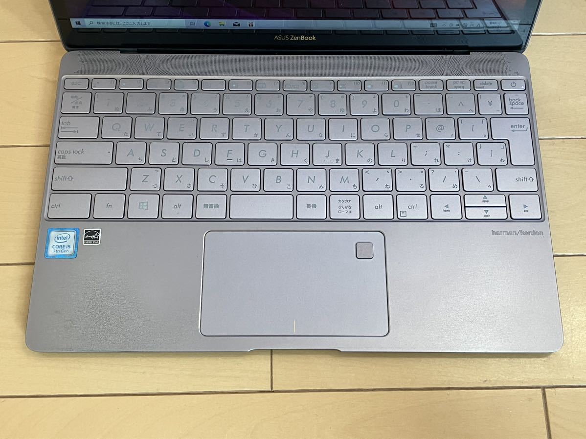 薄さ11.9mm第7世代Corei5+SSD256G+8Gメモリ 12.5型FHD