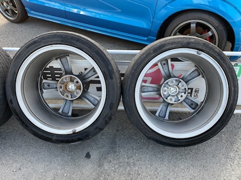 日産 フェアレディZ Z33 後期純正アルミホイール タイヤ付き（ホイール 