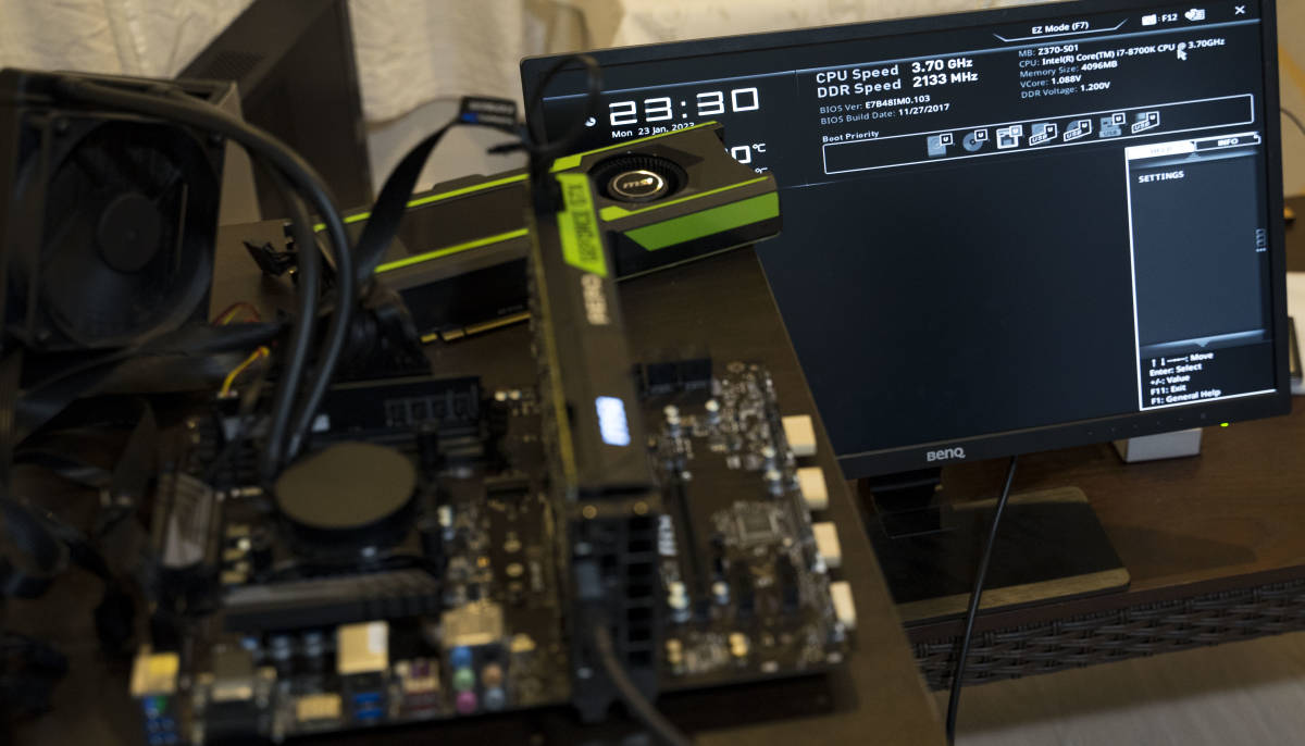 中古・作動品]インテル i7 8700kマザーボードセット (6コア12スレッド 