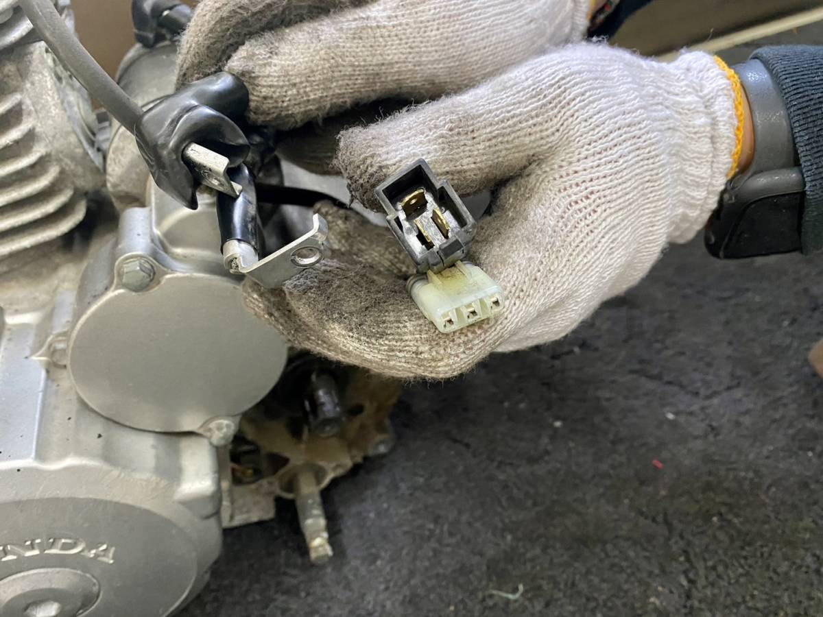 送料P [KX 11695]即決!!FTR223 純正エンジン本体!!実働車外し!!検索)