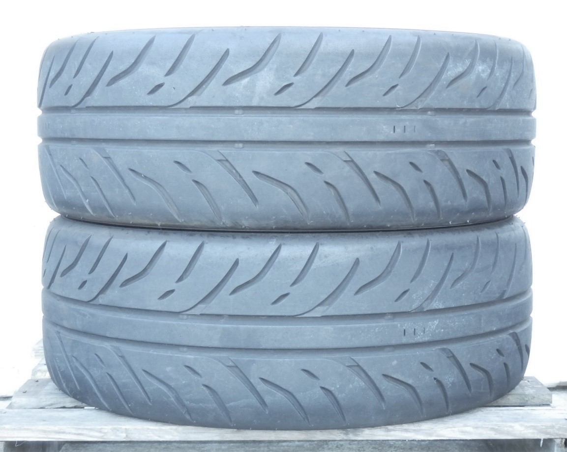  横浜市発 手渡し可 タイヤ ダンロップ ディレッツア Z2 2本 205/45/16 DUNLOP DIREZZA ZⅡ 205/45R16(中古品)｜売買されたオークション情報、yahooの商品情報をアーカイブ公開 - オークファン 16インチ