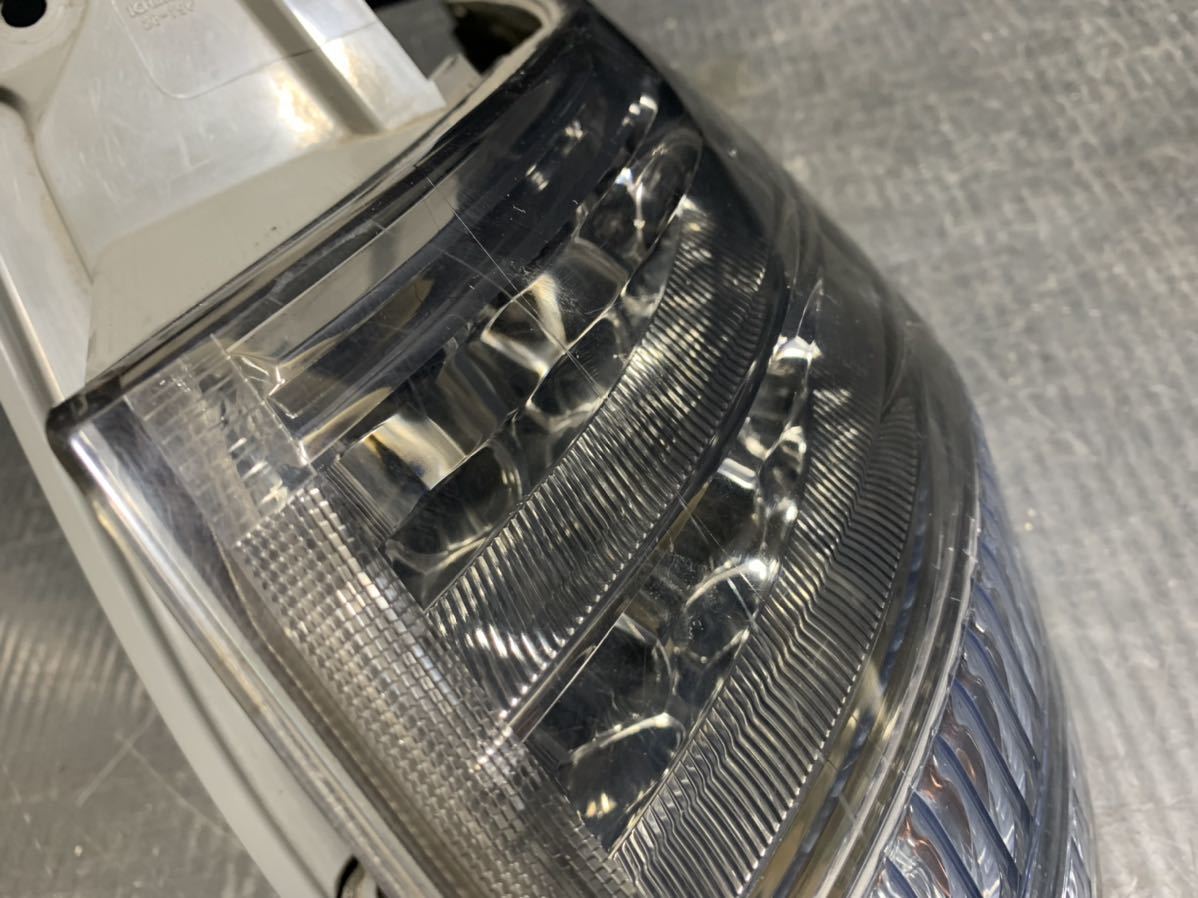 AHR20W エスティマ ハイブリッド LED クリア テールライト