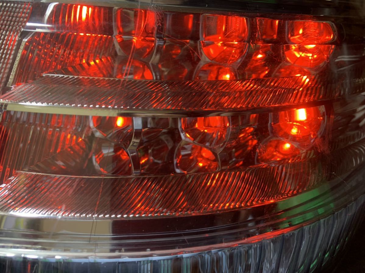 AHR20W エスティマ ハイブリッド LED クリア テールライト