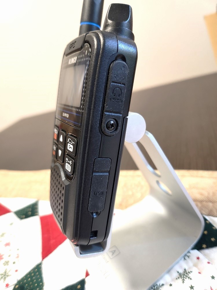 アルインコ製デジタル小電力コミュニティ無線機「DJ-PV1D」2台、ICOM