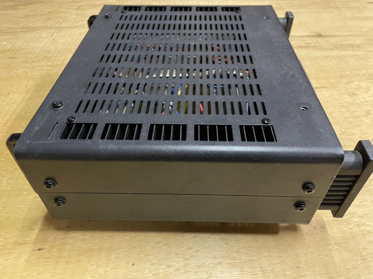 TOA CA-1200D 車載用パワーアンプ ① CA-1200D 車載用パワーアンプ 中古TOA