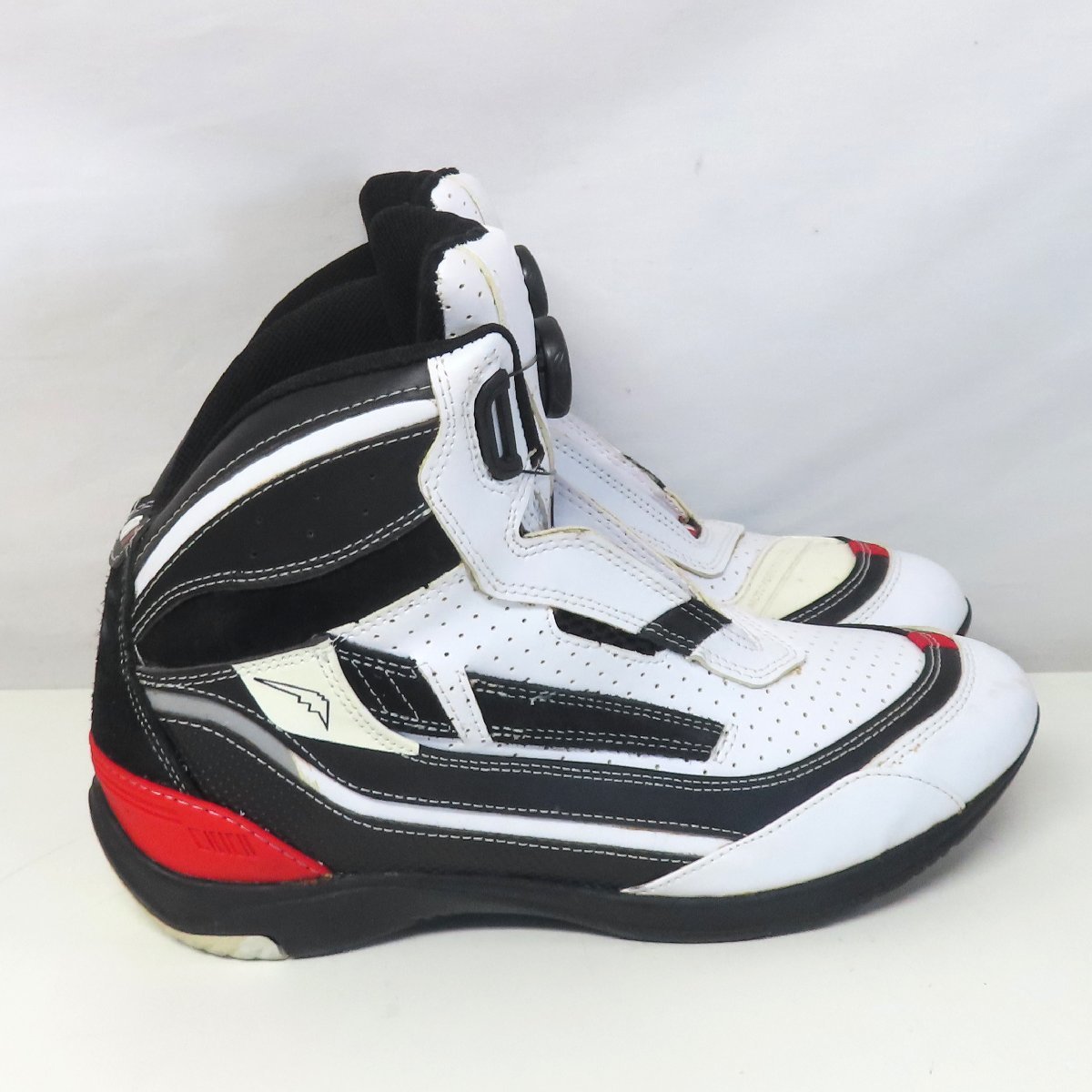 中古美品】【使用頻度少】KUSHITANI クシタニ K-4574 フローシューズ