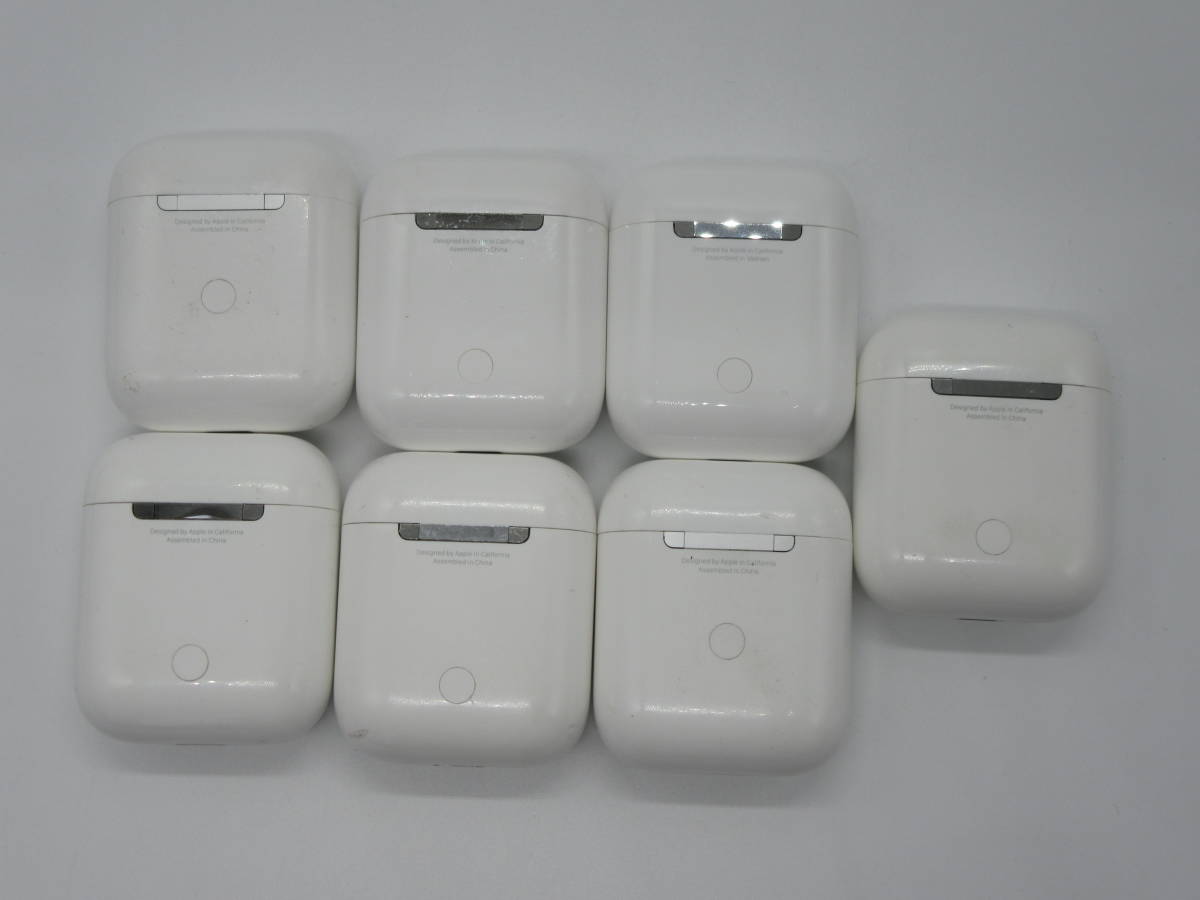 Apple Airpods　7点　A1602 A1938　充電器のみ　ネーム入り含む　中古品　空2ー52A　