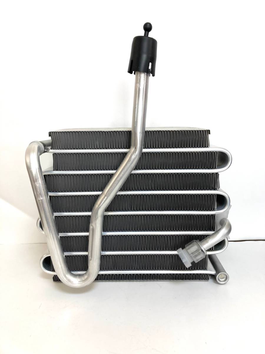 デンソー製　MR2　純正エアコン　AW10・AW11　R12用　エバポレーター　新品