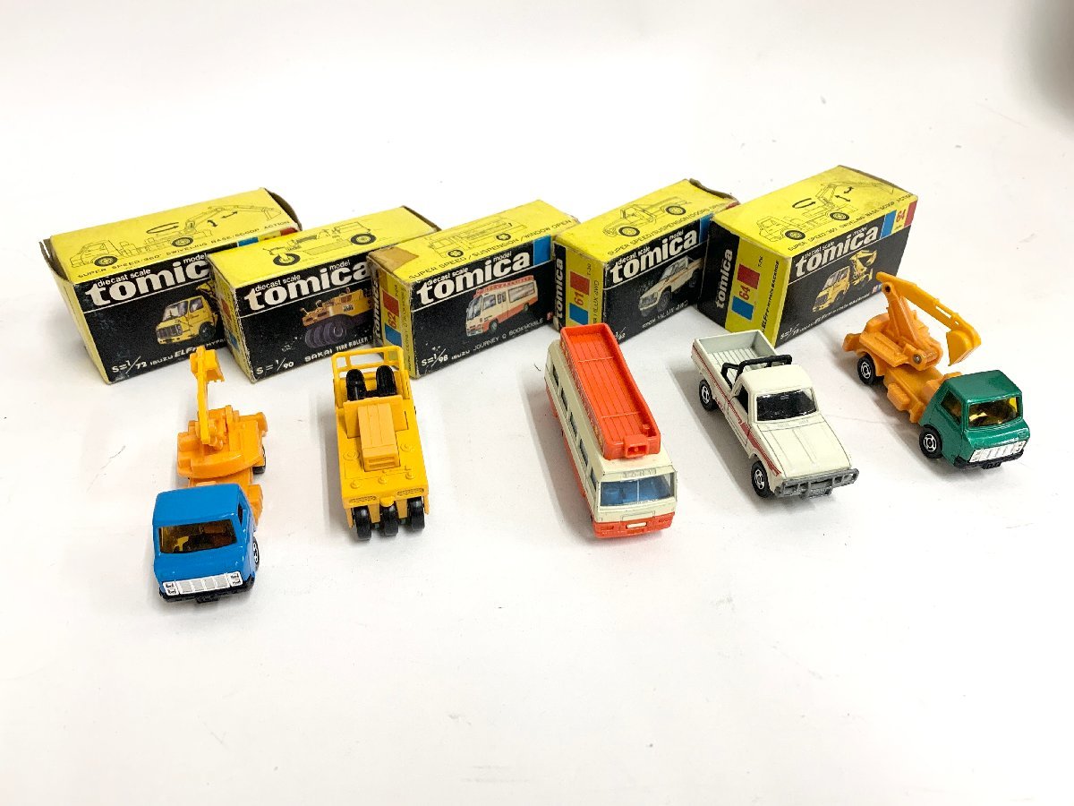 tomica/トミカ 黒箱 No.61・62・64・65 トヨタ ハイラックス4WD いすゞ