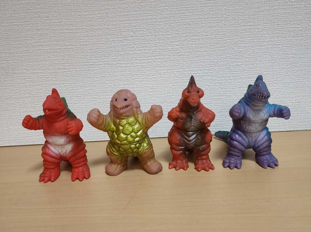 パチ怪獣　怪獣　パチ　ソフビ　9個セット　まとめ売り　ウルトラマン　無版権 パチ怪獣 怪獣 パチ ソフビ 9個セット まとめ売り ウルトラマン 無版権