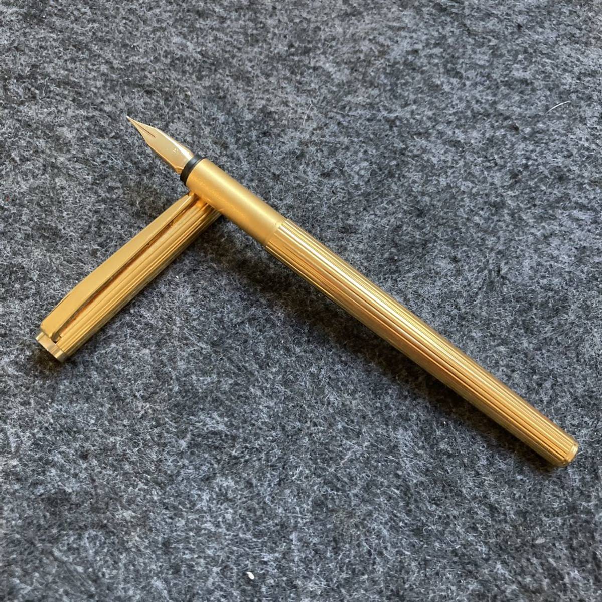 PE1486□MONTBLANC モンブラン 万年筆 ノブレス ゴールドカラー ペン先