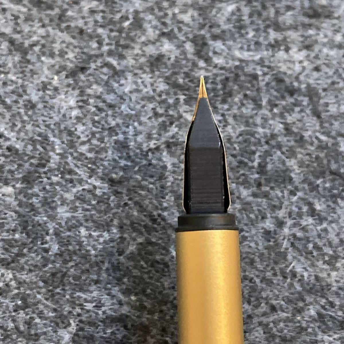 PE1486□MONTBLANC モンブラン 万年筆 ノブレス ゴールドカラー ペン先