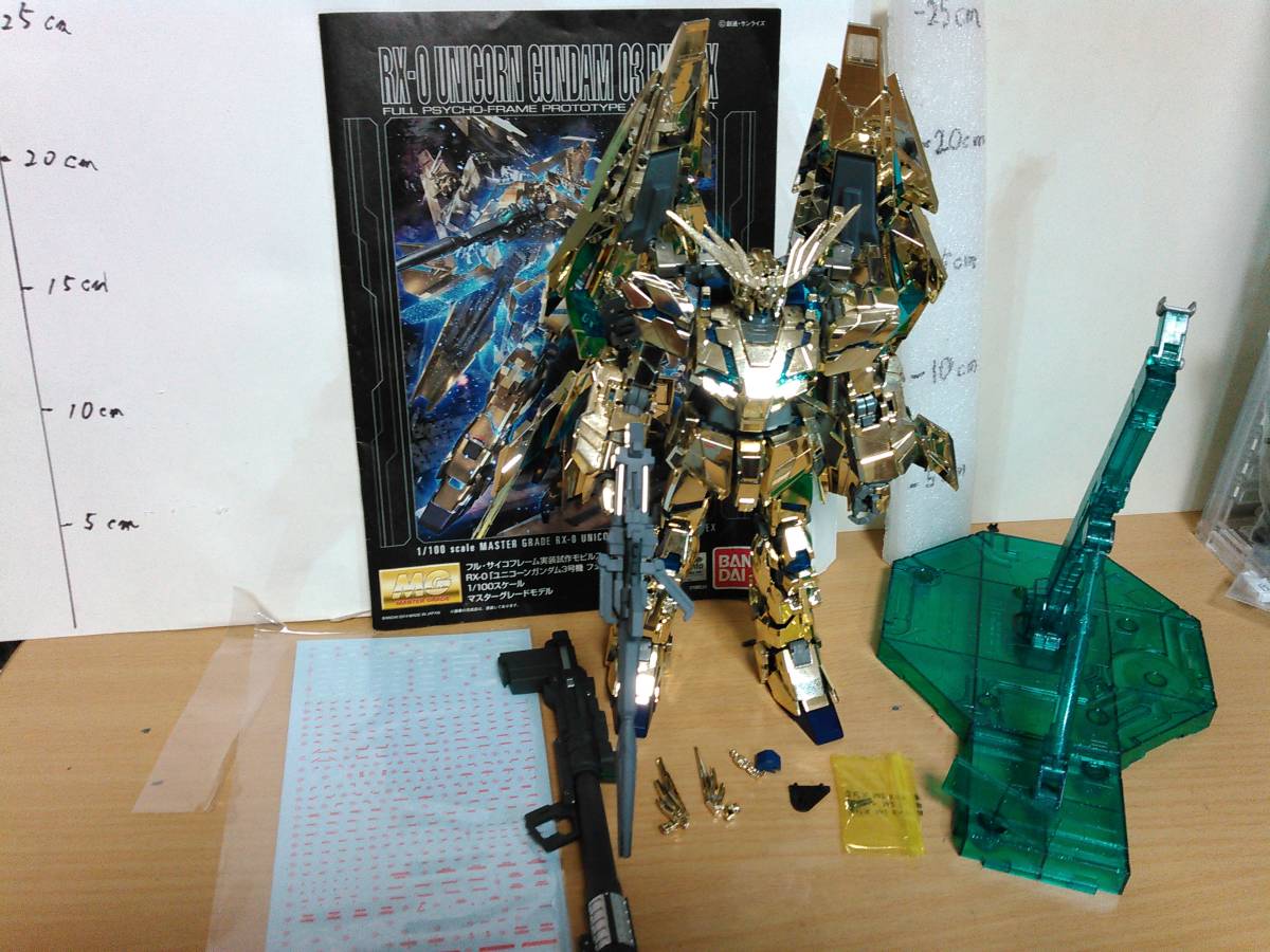 MG 1/100 ユニコーン ガンダム 3号機 フェネクス ゴールド MG 1/100 ユニコーン ガンダム 3号機 フェネクス ゴールド