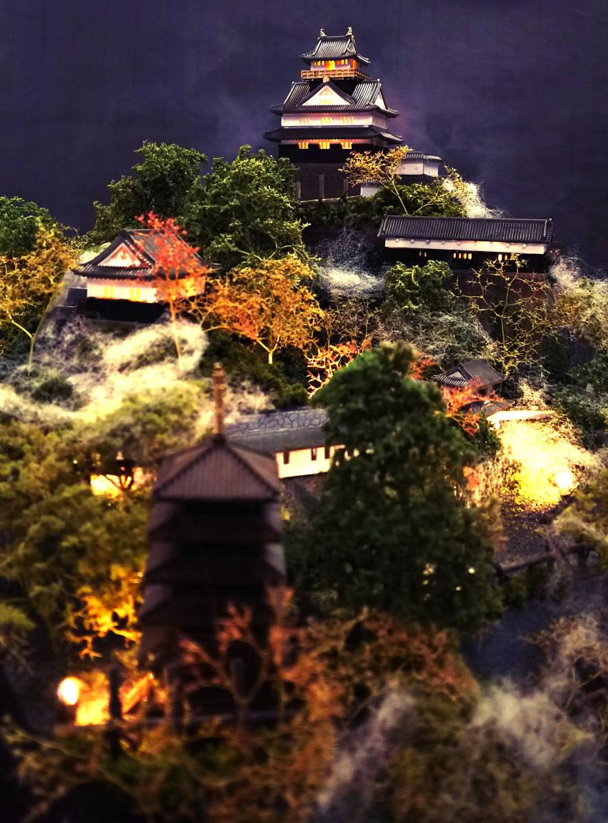 岐阜城ジオラマ，完成品 Amazon | 完成品039□岐阜城・岐阜県 城コレ 城 プラモデル ジオラマ